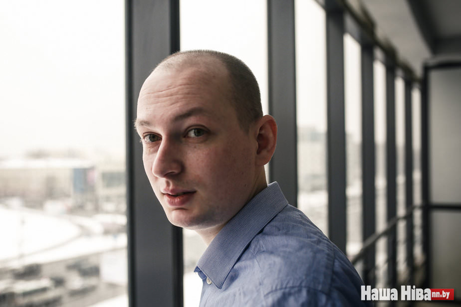 Палітычны блогер Эдуард Пальчыс: Штомесяц чытачы ахвяруюць нам з жонкай $500 — жыццёвая гутарка