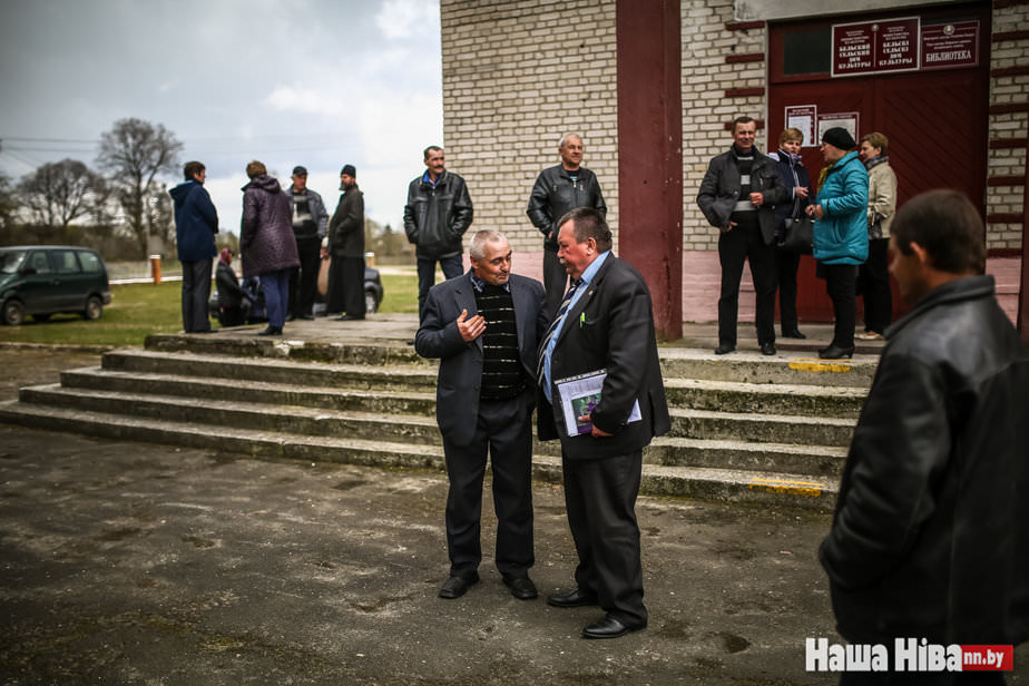 Як праходзяць дэмакратычныя выбары ў асобна ўзятай беларускай вёсцы