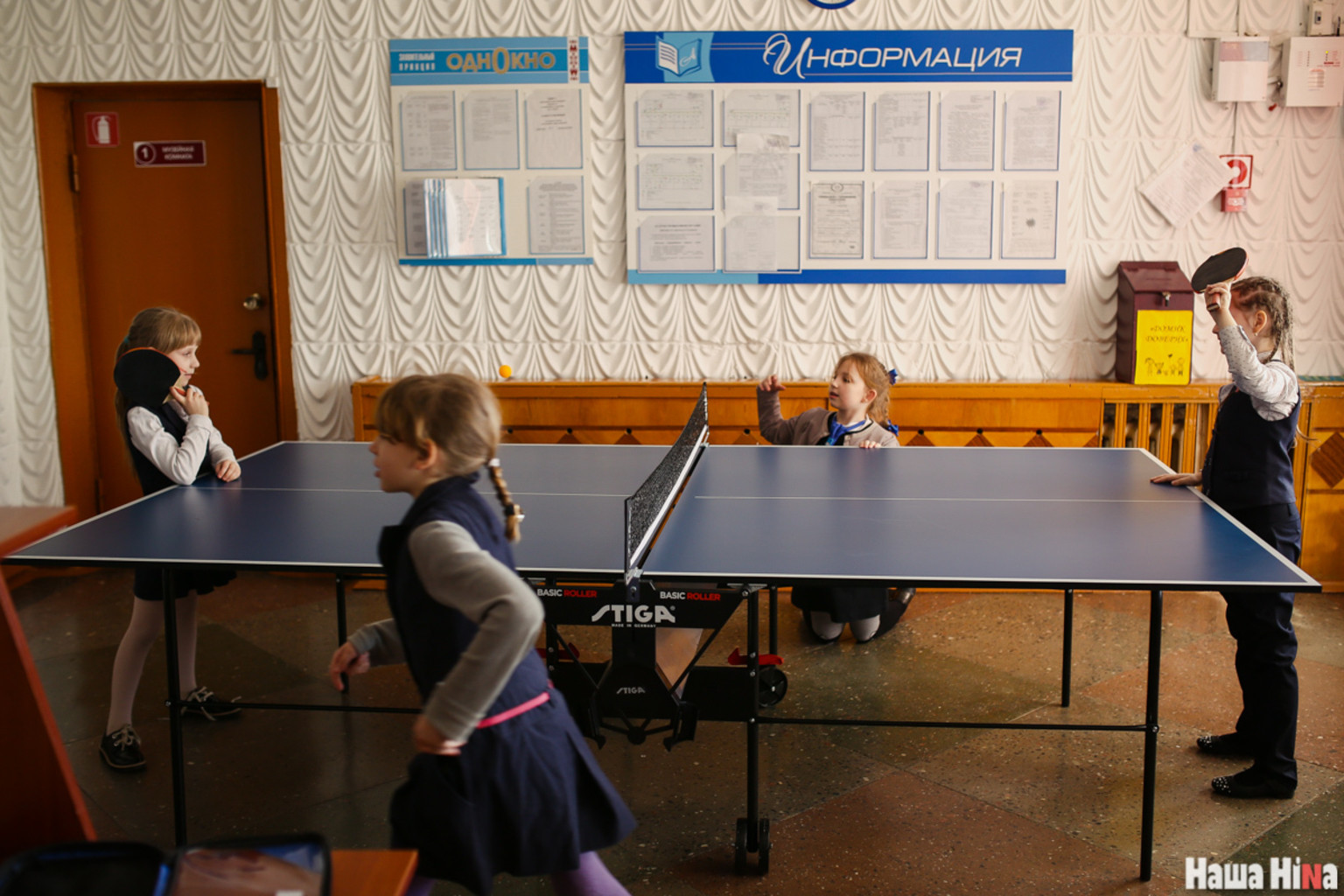 «Нам і без хлопцаў весела». Рэпартаж з адзінай у Беларусі жаночай гімназіі