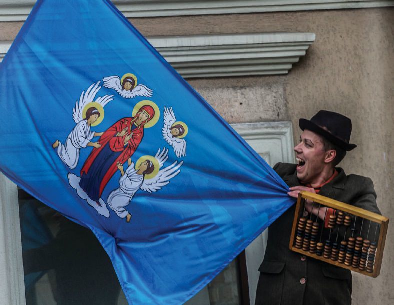 На спектакль «Звонить.Лететь» тетра «Крылы Халопа»